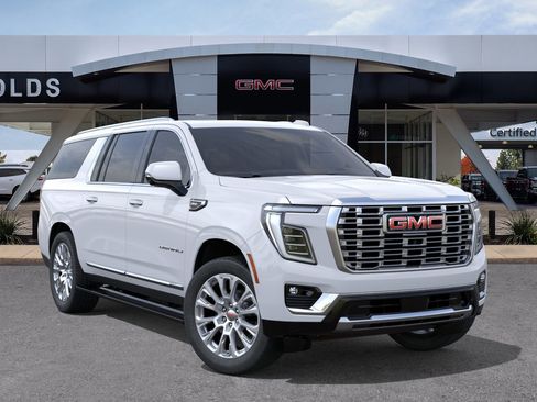 New 2026 GMC Yukon XL Denali w/ Denali Reserve Package AWD/4WD image 7