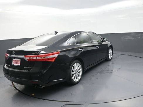 Used 2013 Toyota Avalon Limited image 3
