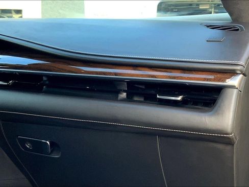 Used 2021 Cadillac Escalade ESV Sport Platinum w/ Heavy-Duty Trailer Package AWD/4WD image 17