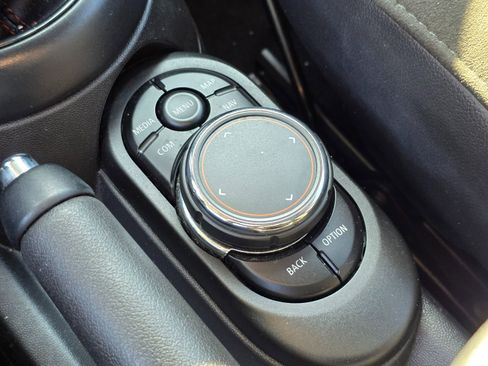 Used 2019 MINI Cooper S image 34