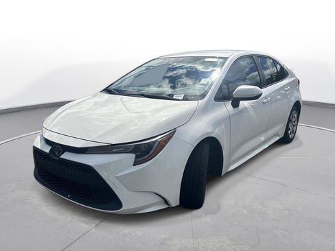 Used 2020 Toyota Corolla LE FWD image 2