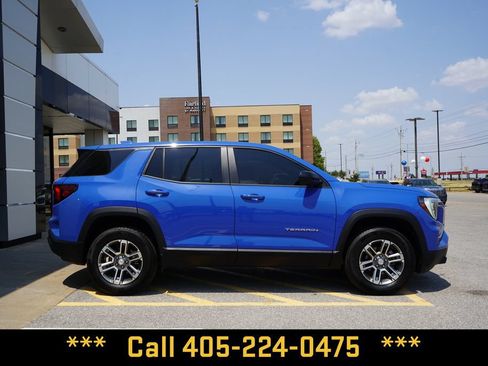 Used 2026 GMC Terrain Elevation FWD image 9