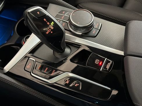 Used 2023 BMW 530e xDrive w/ Premium Package image 21