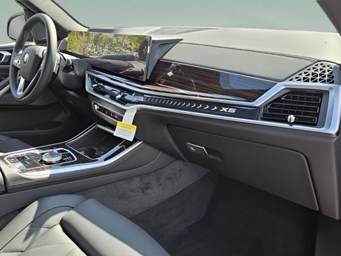 New 2026 BMW X5 sDrive40i image 15