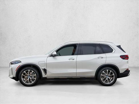 Certified 2025 BMW X5 xDrive50e w/ Parking Assistance Package image 8