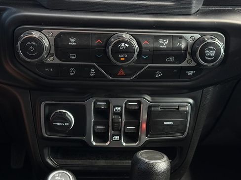 Used 2020 Jeep Wrangler Unlimited Sport AWD/4WD image 40