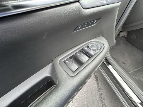 Certified 2025 Cadillac XT6 Premium Luxury image 25