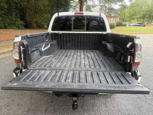 Used 2011 Toyota Tacoma PreRunner w/ TRD Sport Pkg RWD image 34