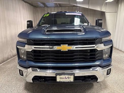 Used 2025 Chevrolet Silverado 2500 LT w/ Safety Package AWD/4WD image 7