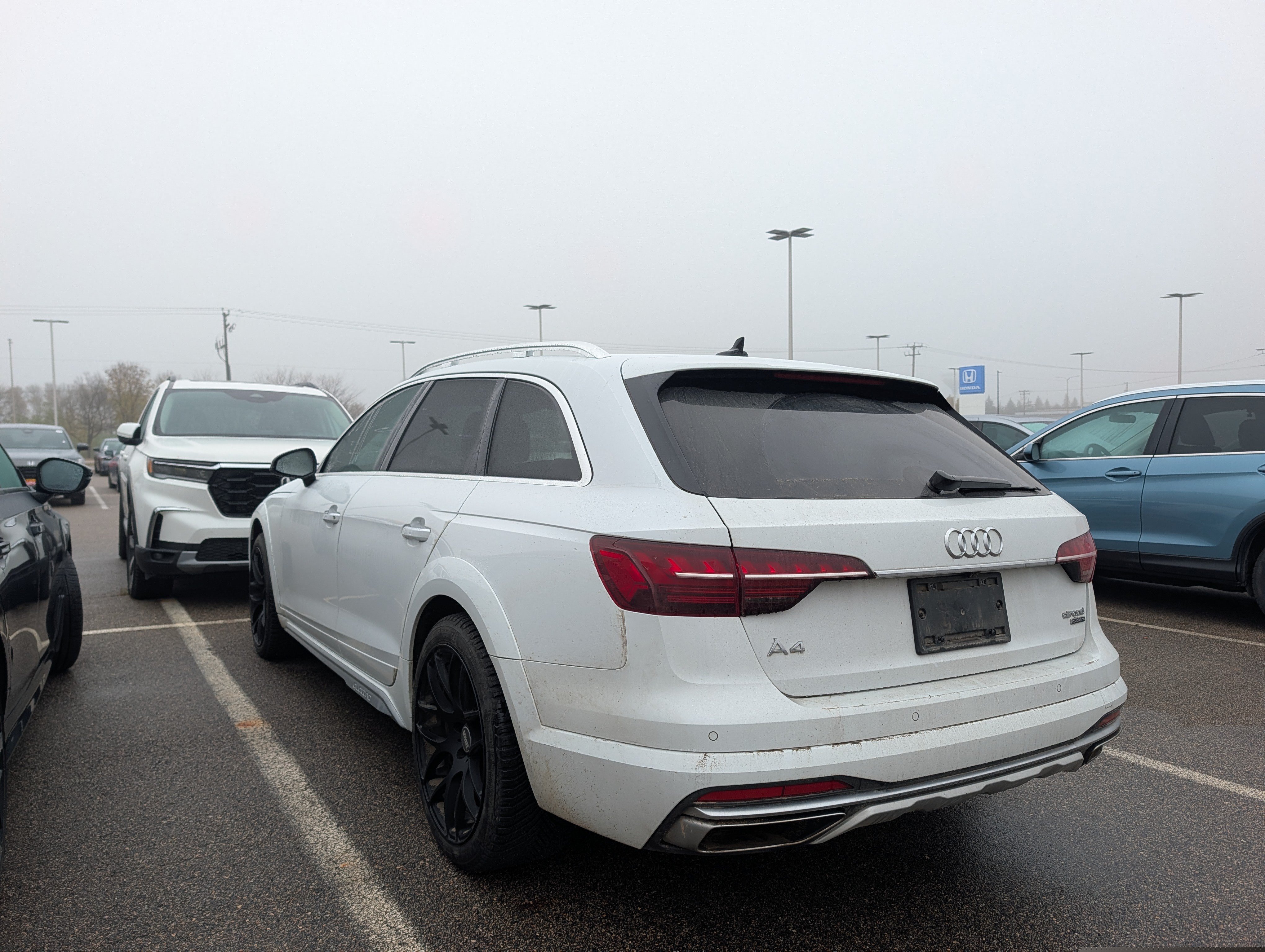Used 2021 Audi A4 2.0T allroad Premium Plus w/ Premium Plus Package AWD/4WD image 3