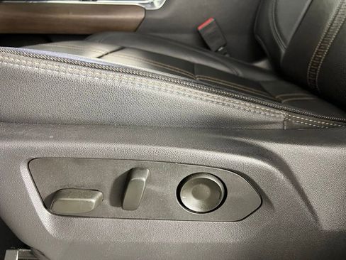 Used 2024 Chevrolet Silverado 1500 High Country w/ High Country Premium Package image 24