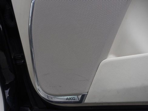 Used 2023 Cadillac Escalade ESV Premium Luxury Platinum w/ Heavy-Duty Trailer Package image 65