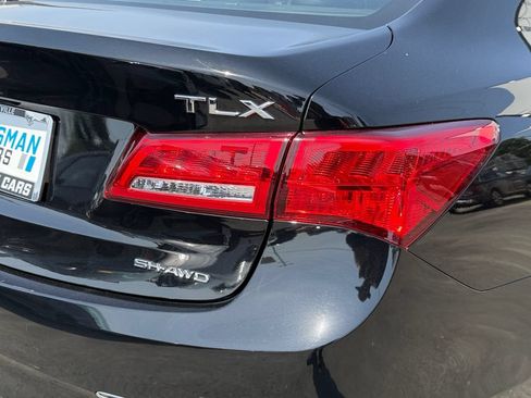 Used 2018 Acura TLX V6 SH-AWD w/ Technology Pkg image 11