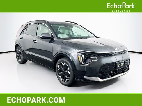 Used 2023 Kia Niro Wind w/ Wind Preserve Package FWD image 1