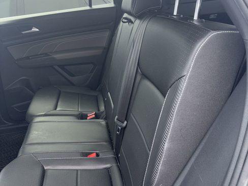 Used 2023 Volkswagen Atlas Cross Sport SE w/ Black Wheel Package image 8