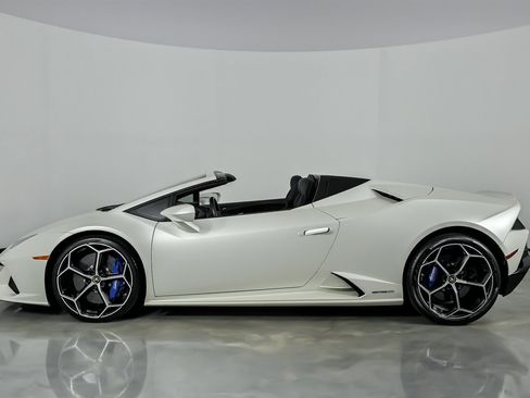 Used 2020 Lamborghini Huracan EVO image 8