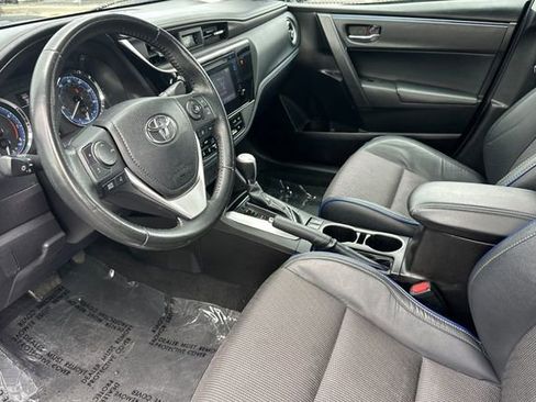 Used 2019 Toyota Corolla SE FWD image 11