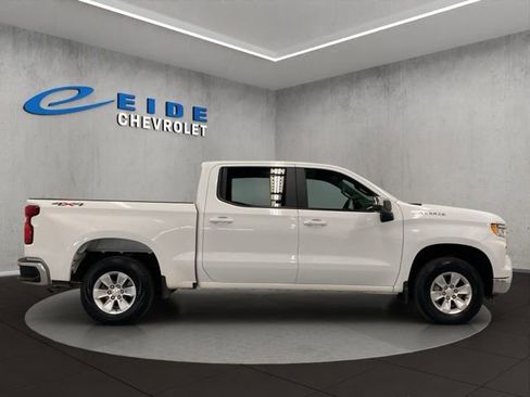 Used 2024 Chevrolet Silverado 1500 LT AWD/4WD image 2