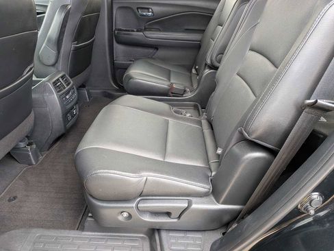Used 2021 Honda Pilot Elite image 17