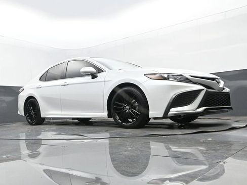 Used 2021 Toyota Camry XSE FWD image 26