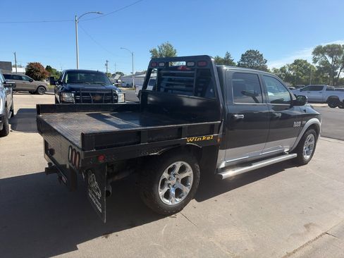 Used 2017 RAM 1500 Laramie AWD/4WD image 4