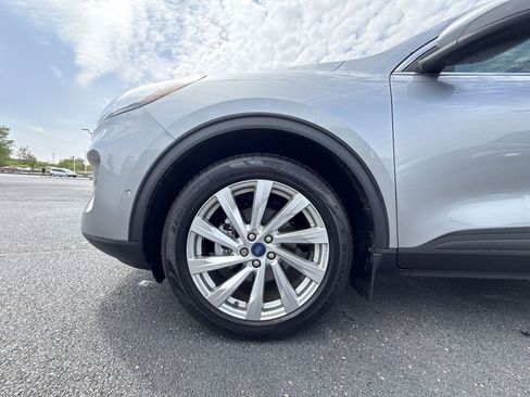 Used 2022 Ford Escape Titanium w/ Titanium Elite Package AWD/4WD image 10