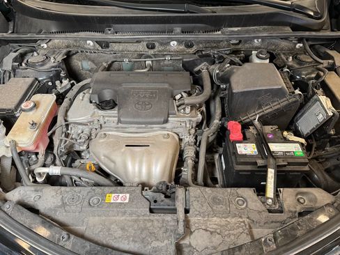 Used 2018 Toyota RAV4 LE w/ All Weather Liner Package AWD/4WD image 23