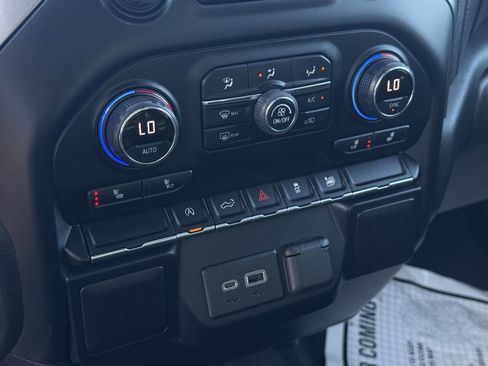 Used 2021 Chevrolet Silverado 1500 RST image 25