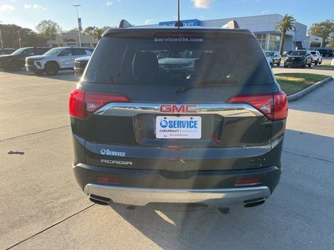Used 2019 GMC Acadia Denali w/ Technology Package FWD image 5