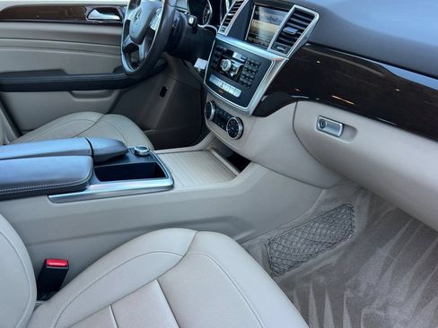 Used 2015 Mercedes-Benz ML 350 4MATIC image 19