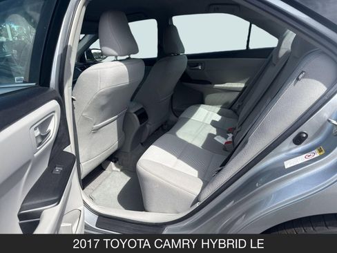 Used 2017 Toyota Camry LE image 11