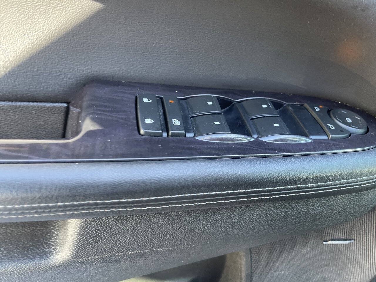 Used 2016 Buick Enclave Leather AWD/4WD image 12