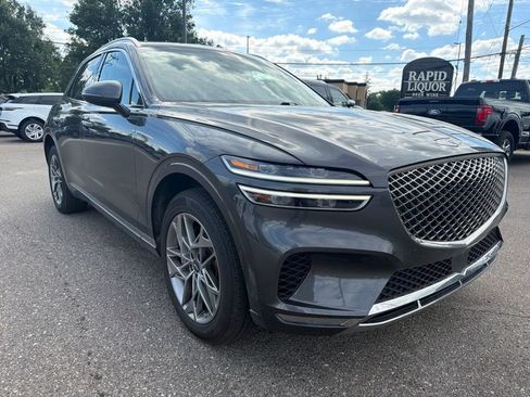 Used 2025 Genesis GV70 2.5T AWD/4WD image 4