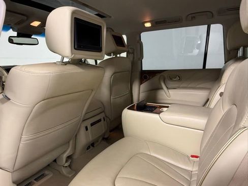 Used 2016 INFINITI QX80 2WD w/ Deluxe Technology Package image 44