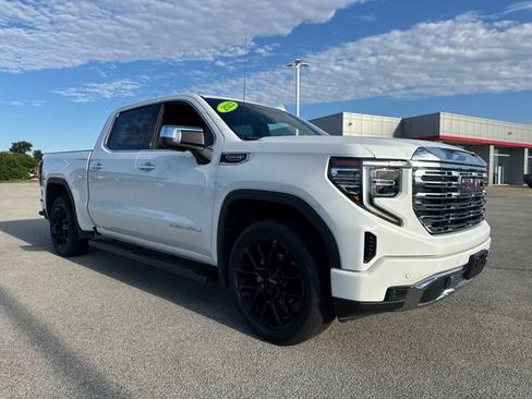 Used 2023 GMC Sierra 1500 Denali w/ Technology Package AWD/4WD image 8