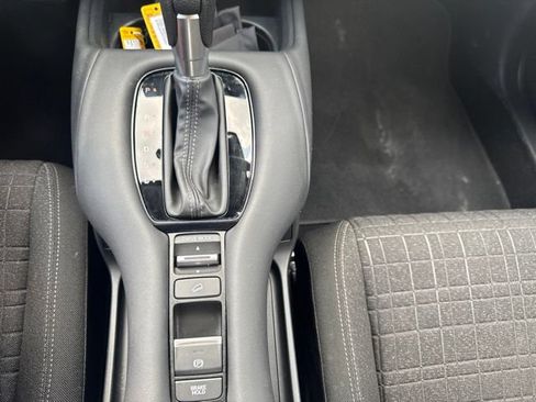Used 2023 Honda HR-V LX image 18