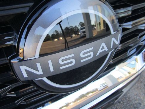 Used 2023 Nissan Rogue SL w/ SL Premium Package FWD image 25