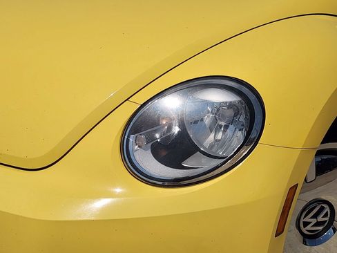 Used 2015 Volkswagen Beetle 1.8T FWD image 10