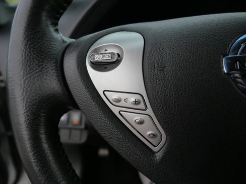 Used 2013 Nissan Leaf S image 27