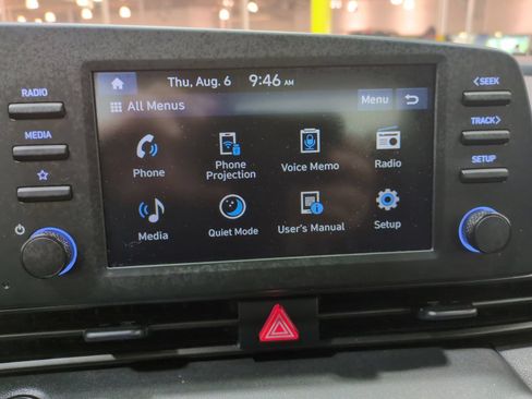 Certified 2025 Hyundai Elantra Sport FWD image 22
