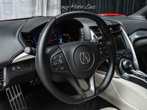 Used 2017 Acura NSX AWD/4WD image 9