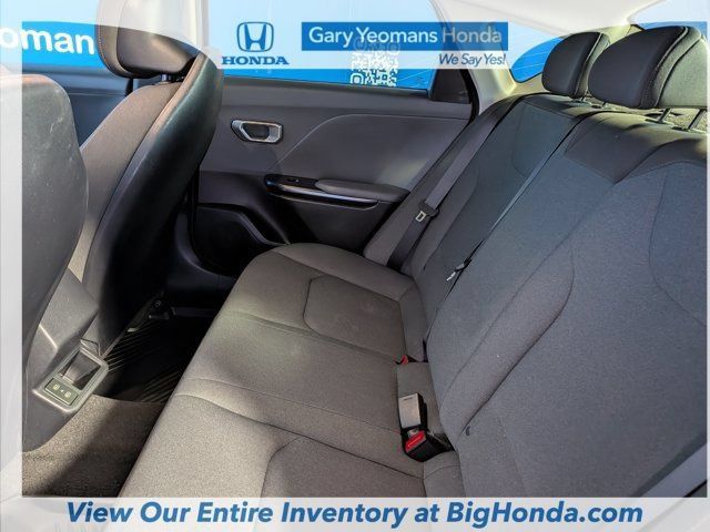 Used 2025 Kia K4 FWD image 18