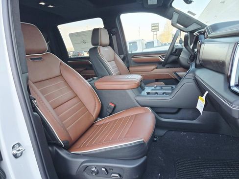 New 2026 GMC Sierra 2500 Denali Ultimate AWD/4WD image 15