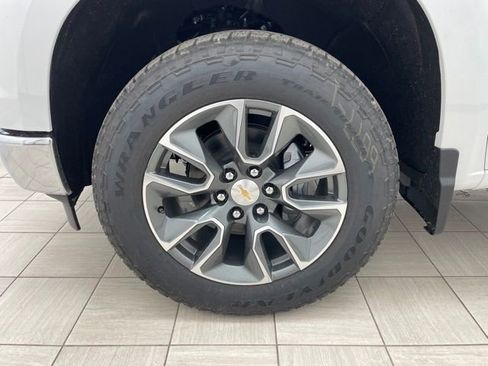 New 2026 Chevrolet Silverado 1500 LT AWD/4WD image 7