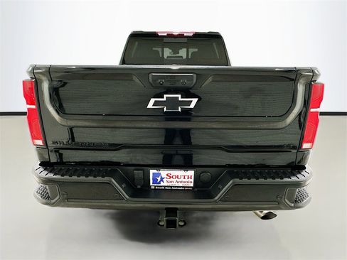 Used 2025 Chevrolet Silverado 2500 LT w/ Trail Boss Package image 6