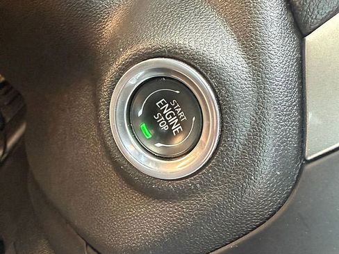 Used 2021 Chevrolet Silverado 1500 LTZ w/ Technology Package AWD/4WD image 22