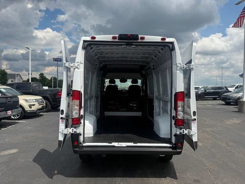 Used 2024 RAM ProMaster 2500 FWD image 36