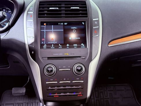 Used 2017 Lincoln MKC Reserve w/ Lincoln MKC Climate Package image 14