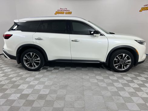 Used 2023 INFINITI QX60 Luxe w/ Cargo Package FWD image 11