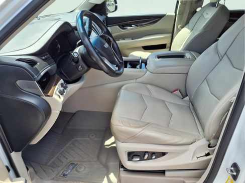 Used 2018 Cadillac Escalade ESV Premium Luxury w/ LPO, Radiant Package AWD/4WD image 17